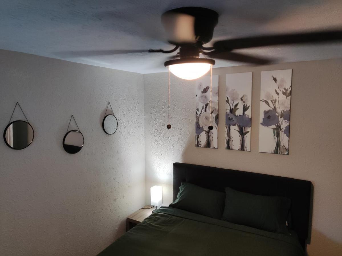 Tranquil Oasis - Private Rooms -Near Downtown Индианаполис Экстерьер фото
