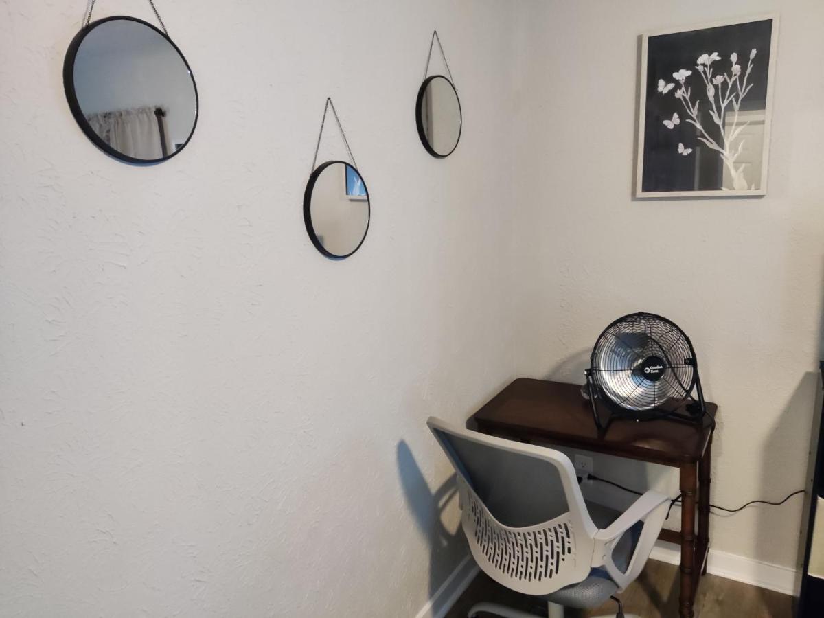 Tranquil Oasis - Private Rooms -Near Downtown Индианаполис Экстерьер фото
