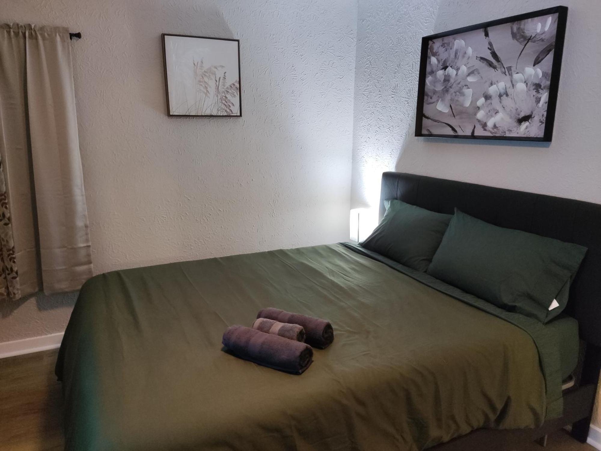 Tranquil Oasis - Private Rooms -Near Downtown Индианаполис Экстерьер фото